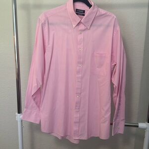 Men’s Chaps Pink Casual Button Down Shirt with Traditional Collar